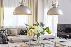 LBP- 3 Bedroom apartment with large roof top terrace